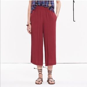 Madewell wide leg crop pants! Beautiful red color!